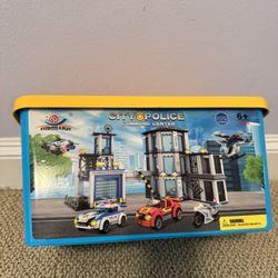 Lego Like Police Command Center