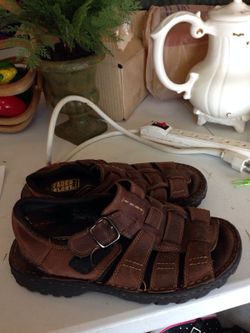 Leather sandals