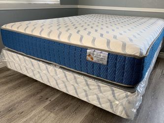 Full size supreme orthopedic mattress and Boxspring