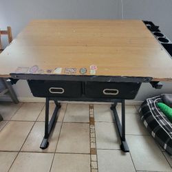 Art Desk Free