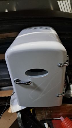 Mini Fridge For Your Car!