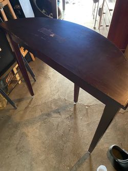 SIDE TABLE/ ENTRANCE TABLE