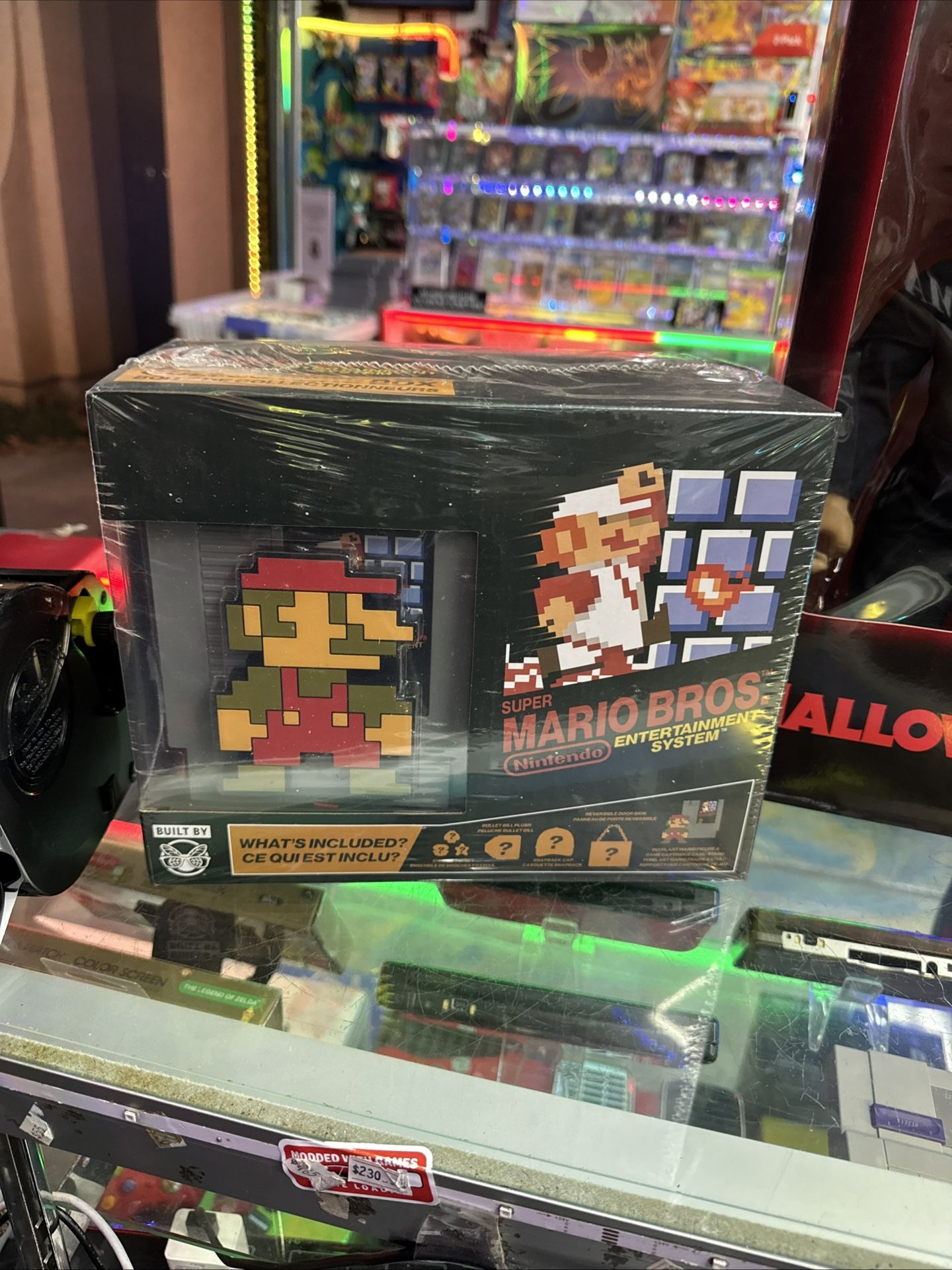 Super Mario Bros Collectors Box - Brand New