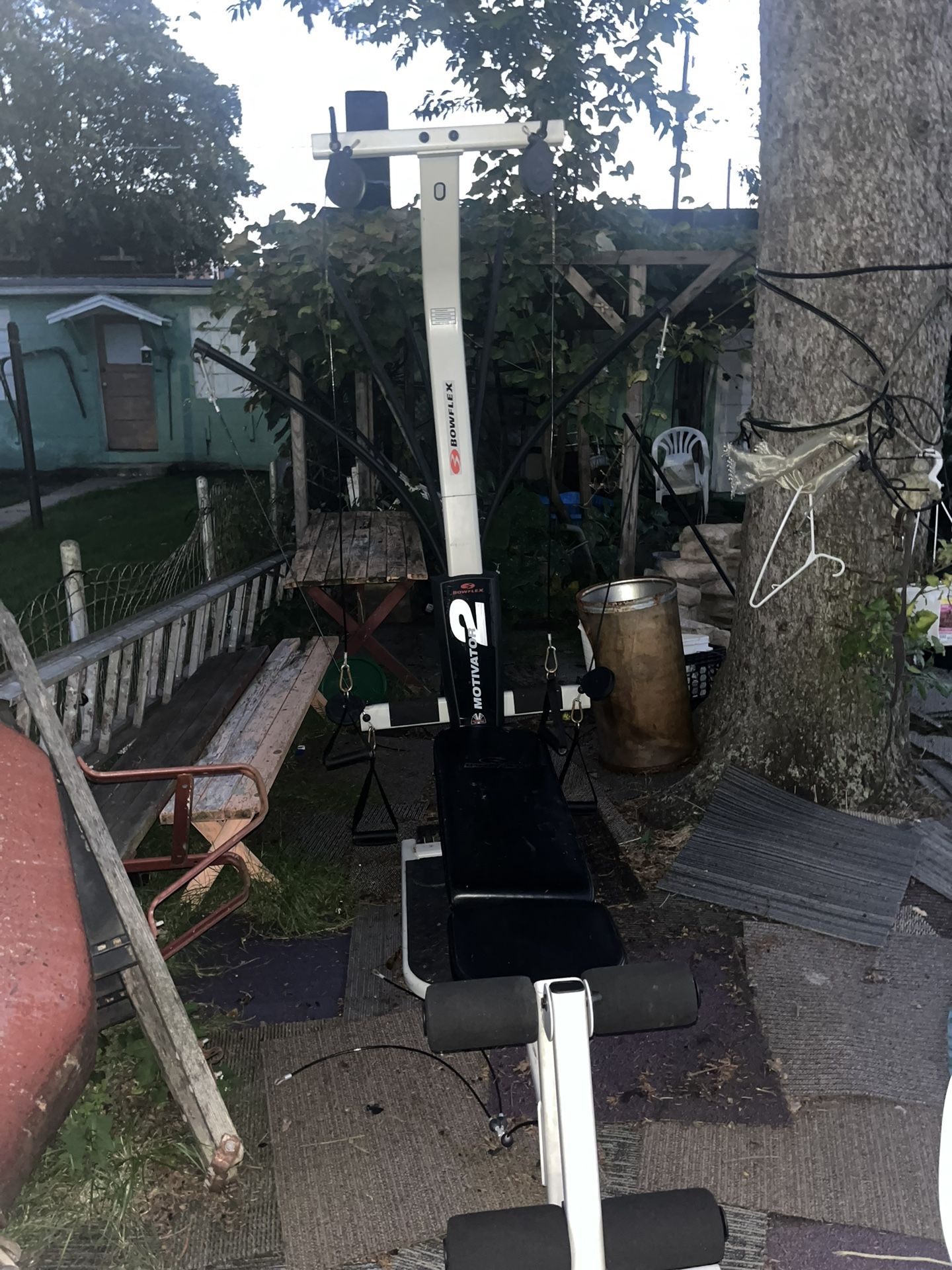 bowflex motivator 2