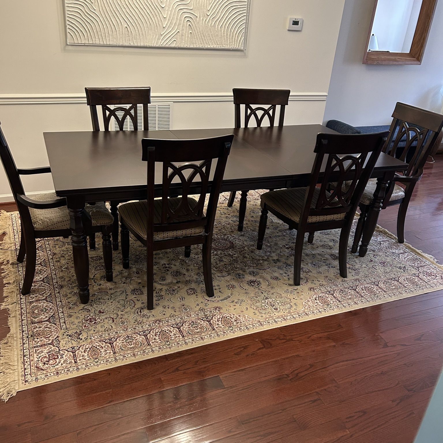 Classic Dining Table & Chairs 