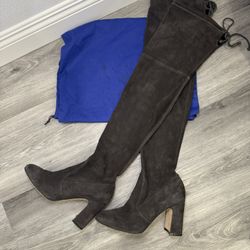PREOWNED. Stuart Weitzman - Luxurious Suede Over-The-Knee Boots: 9