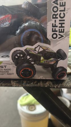 Explores 1:18 scale climb