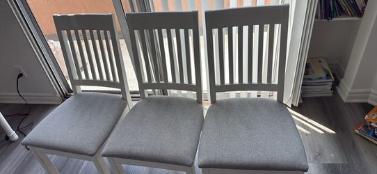 IKEA Dining Chairs (Set of 3) – Like New