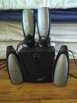 Altec Lansing Multimedia Computer 4 Speakers System Powers Y subwoofer Equipo de Sonido Completo.