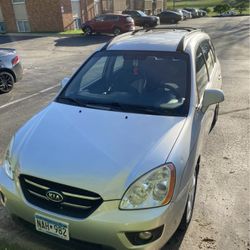 2008 KIA Rondo