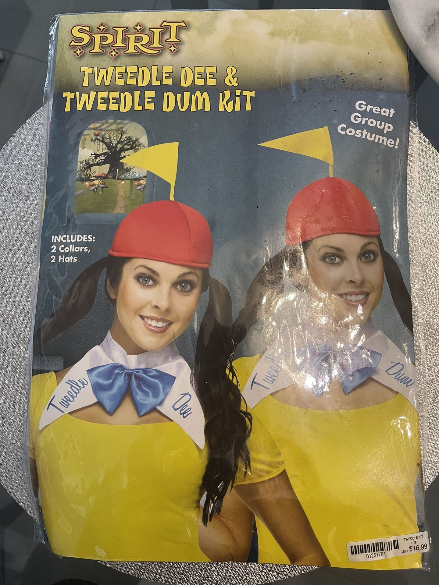 Tweedle Dee Tweedle Dum Costume Kit