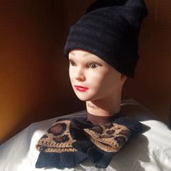 Black Beanie And Black And Cheetah Mittens/gloves