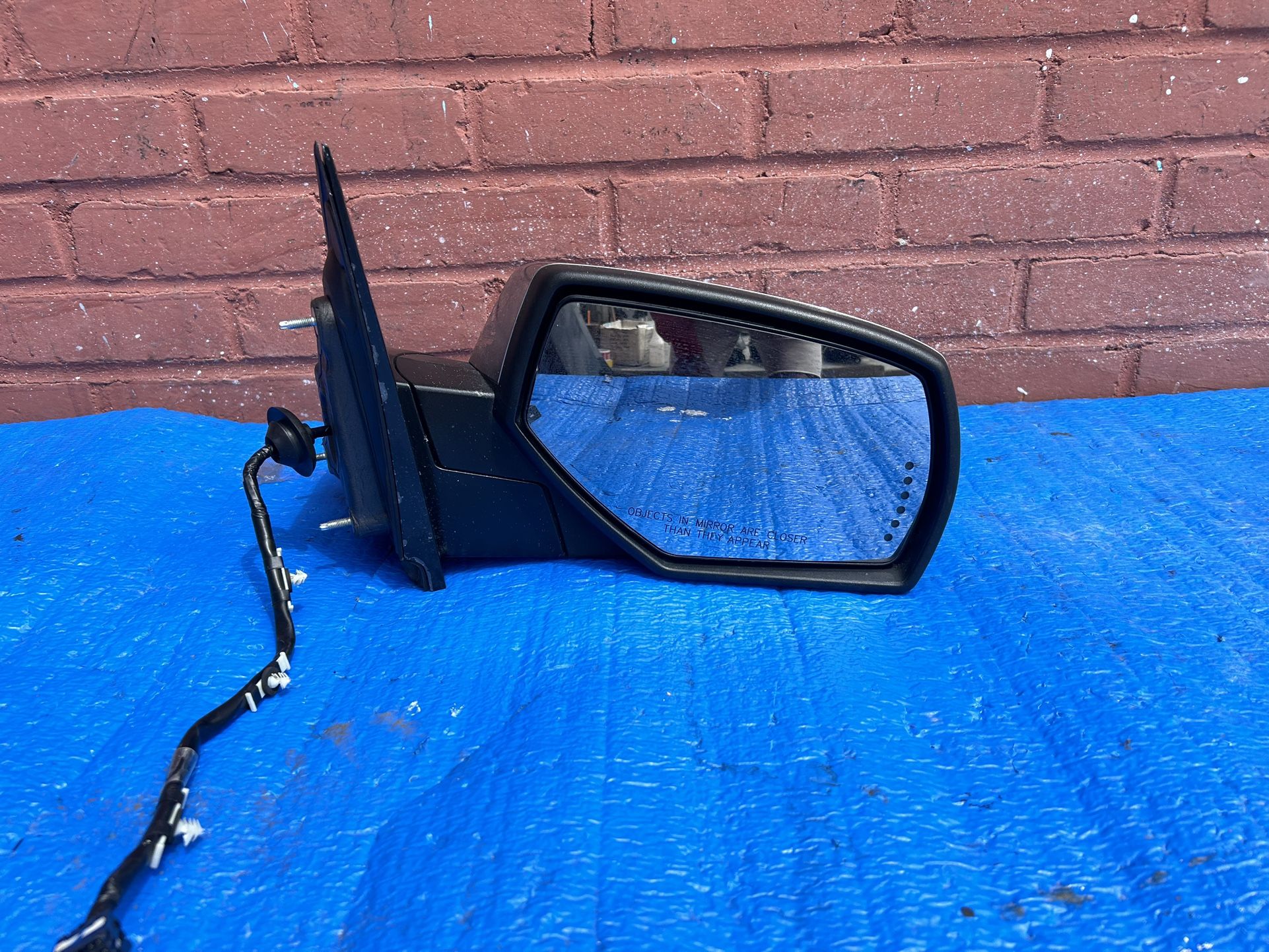 2014-2018 CHEVY SILVERADO 1500 RIGHT PASSENGER SIDE POWER DOOR MIRROR OEM