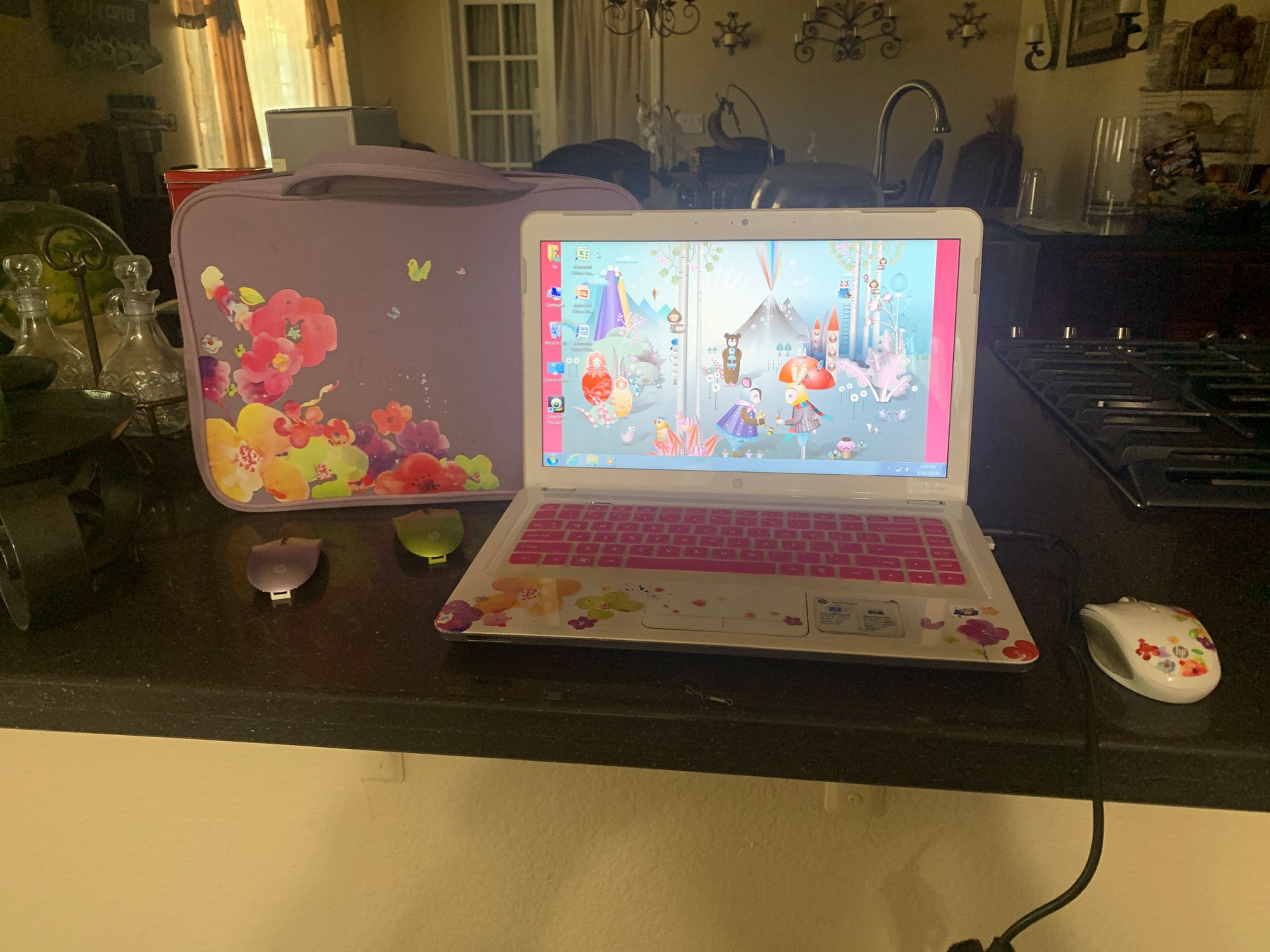 Laptop hp flowers