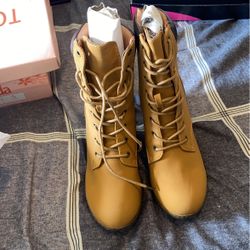 Brand New Womens Boots Size 8 $20