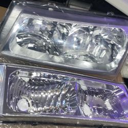 2003-2006 Chevy Silverado Headlights 