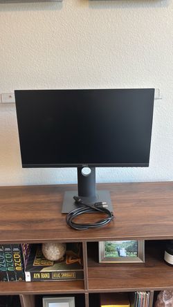 Dell Monitor with Stand and Cable (22”)