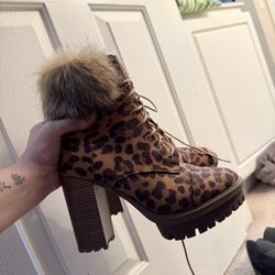 Women’s Shoes 