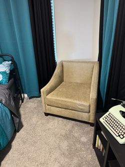 3 Accent chairs with 3 Ottomans