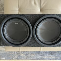 2 Alpine 10" speakers in Box with 3 amps