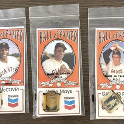 3x NEW VTG-San Francisco Giants lapel pins and card backs by Chevron