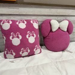 Minnie Mouse pillows