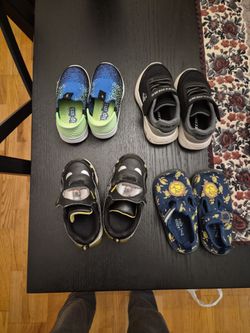 11  pairs or shoes and sandles