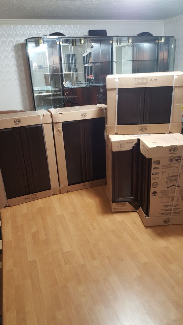 Brand new 4 Hampton Bay kitchen cabinets color Cambria ...