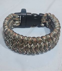 Paracord Survival Bracelet