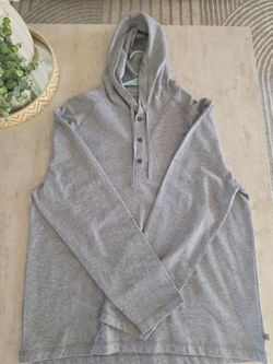 Gray long sleeve shirt