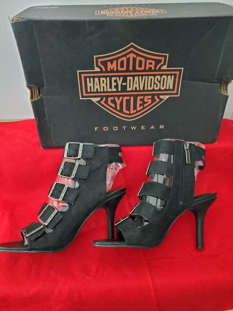 Harley Davidson, Size 8, Black 5 Buckle Strap Shimmer, Leather Heels, Color Black