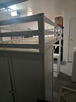 Bunk bed whit desk