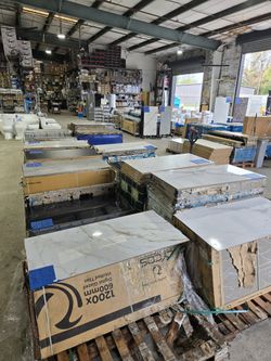 ‼️ Blowout sale ‼️ ❕we guarantee everything we sell is less than anywhere else ❕🤙 40% - 80% off 😉   