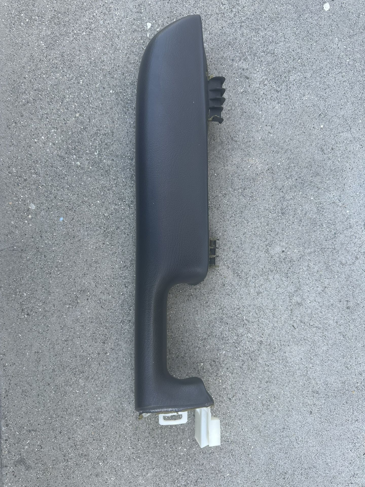 00-06 Chevy GM Arm Rest 