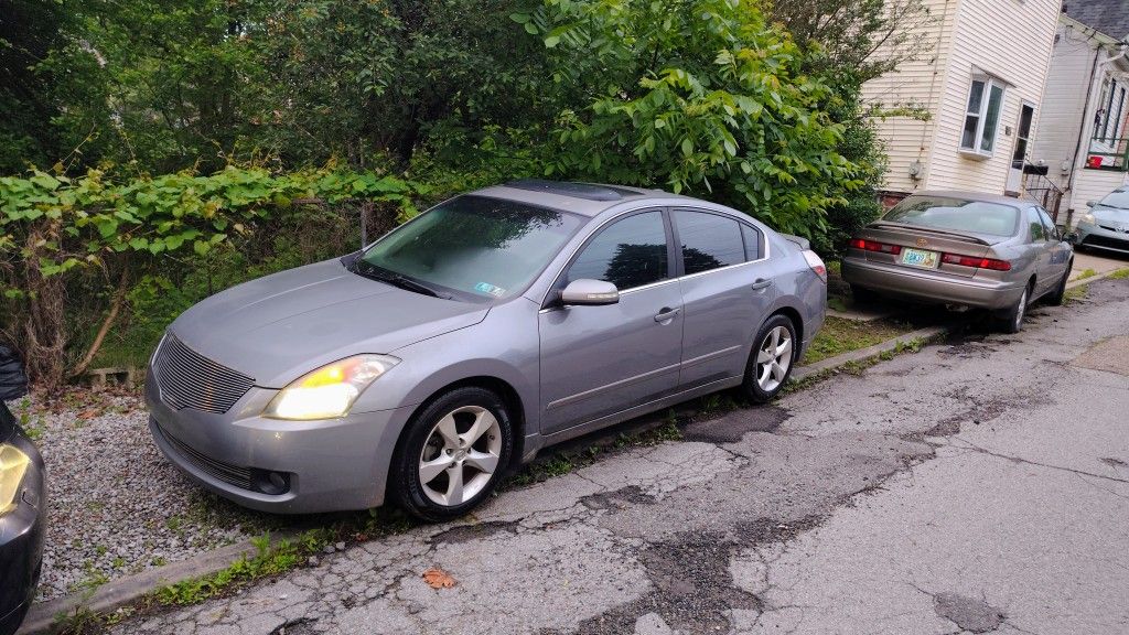 2009 Nissan Altima 3.5 L V6 Automatic