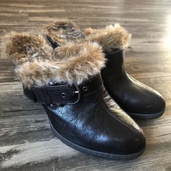 boc Leather Heels clogs boots Faux Fur women’s size 9