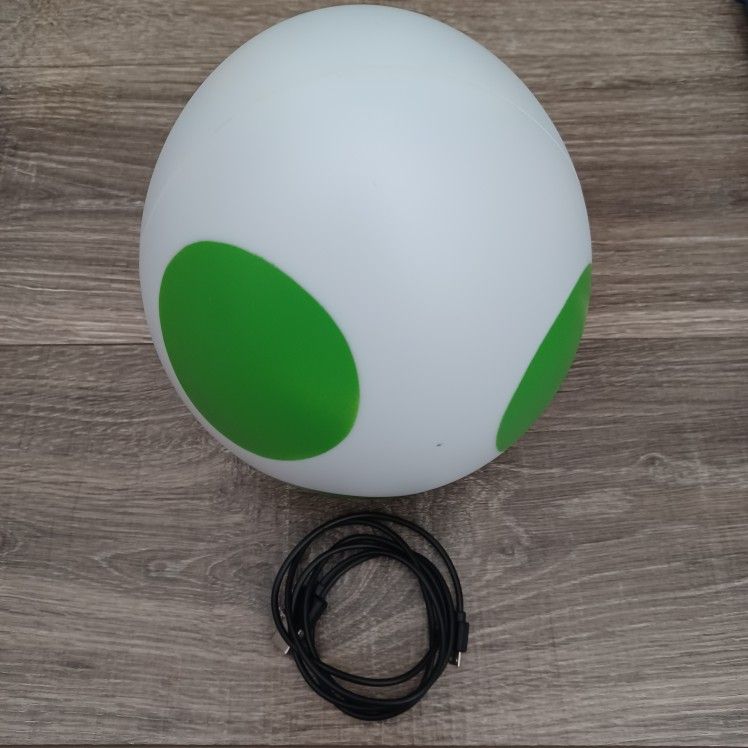 Paladone Super Mario 8-inch Yoshi Egg Light