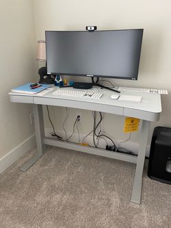 Electric Sit/Stand Desk