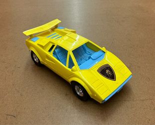 1980’s TOOTSIETOY (Yellow)”LAMBORGHINI COUNTACH” Plastic TOY Car 👀 (please read description )