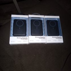 Wireless Magnetic Power Bank 5,000 Mah