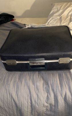 VINTAGE 1970’S Suitcase ( Blue Color) Pristine Condition!