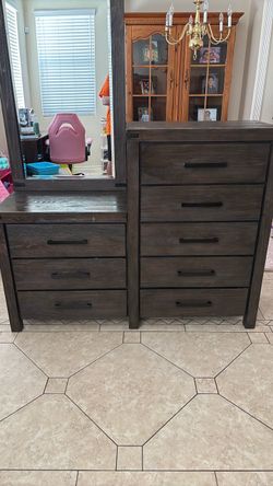 Dresser