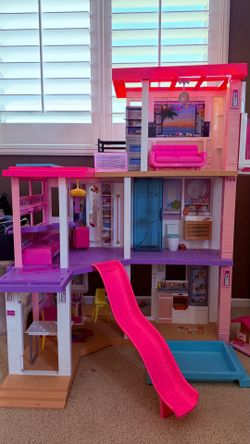 Barbie doll house