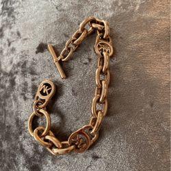 Brazalete MK