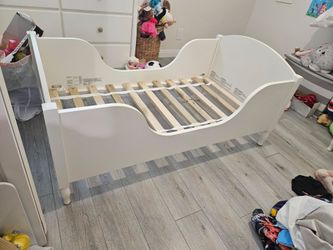 Pottery barn toddler bed