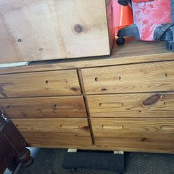 Pine Cabin Style Dresser