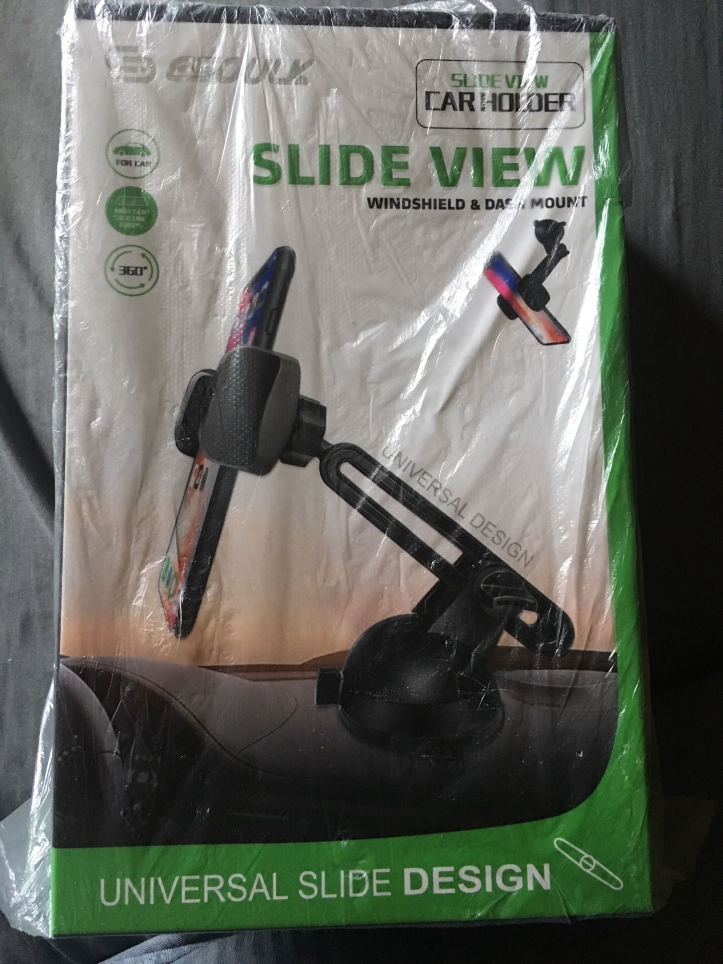 Windshield and dash cell phone mount