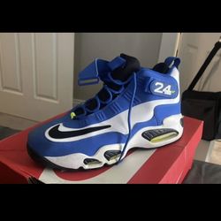 Size 13 Griffey
