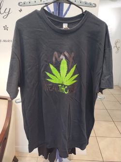 Brand New Extra Large T-shirt It Say My Heat T C H Are