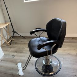 Makeup chair And Table 